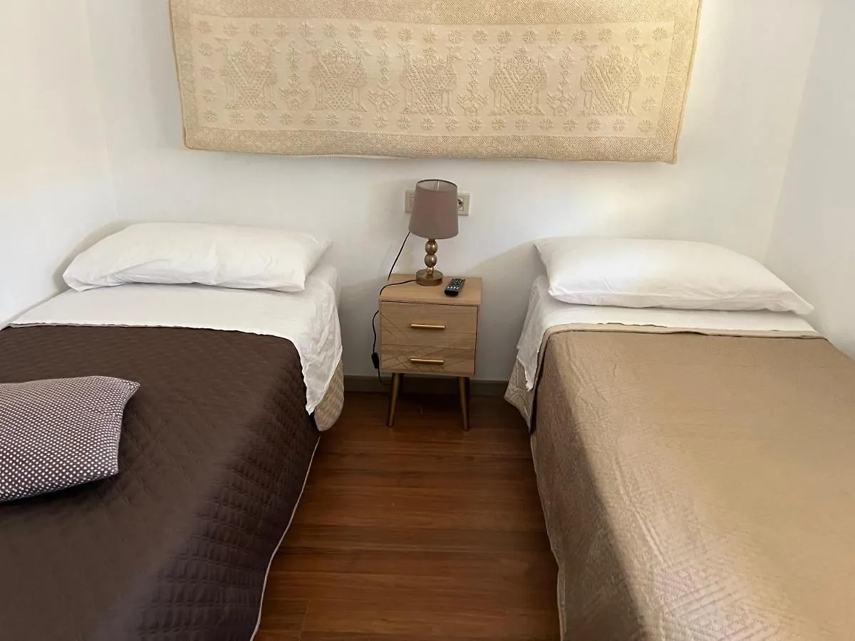 Da Adriana Guesthouse Santa Teresa Gallura 0*,  Italy